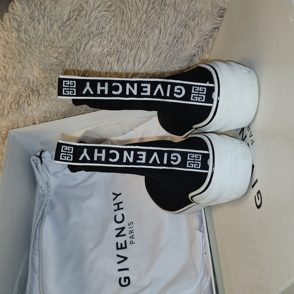 Givenchy George V Sock Sneakers size EU 41 US 8 with box and 2 dust bags